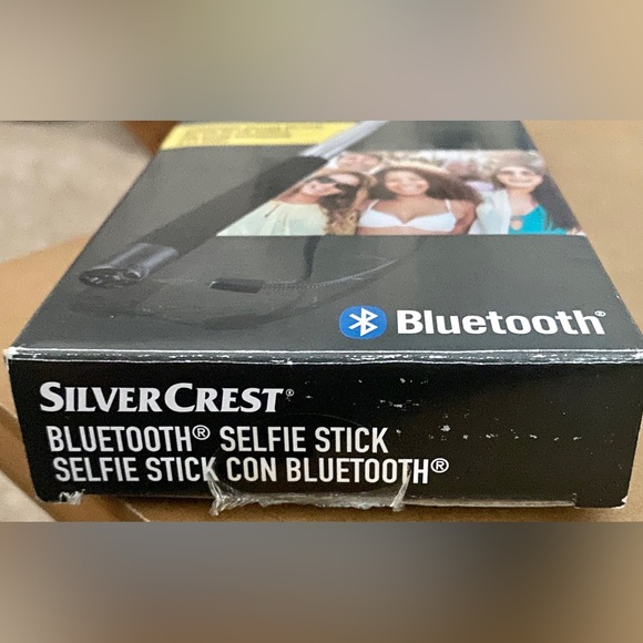 Blue Tooth Selfie Stick - Picture 7 of 8